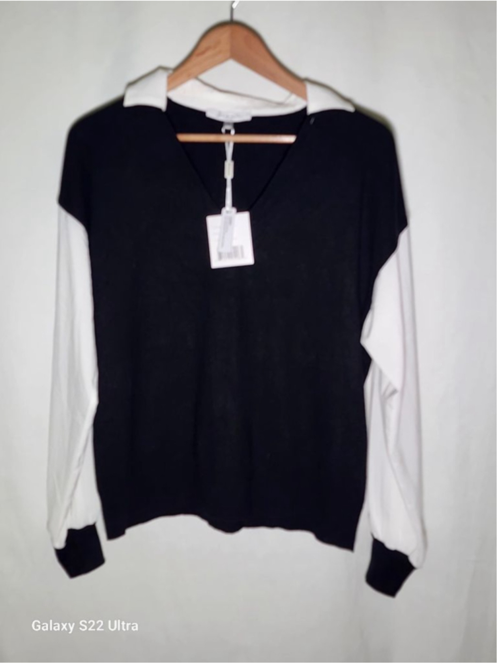 Women's Sioni Milano V-Neck Sweater L Black & White